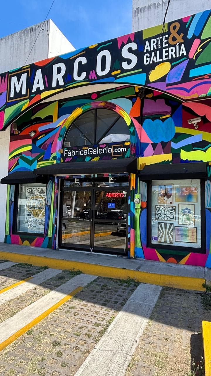 Fachada de Fábrica Galería
